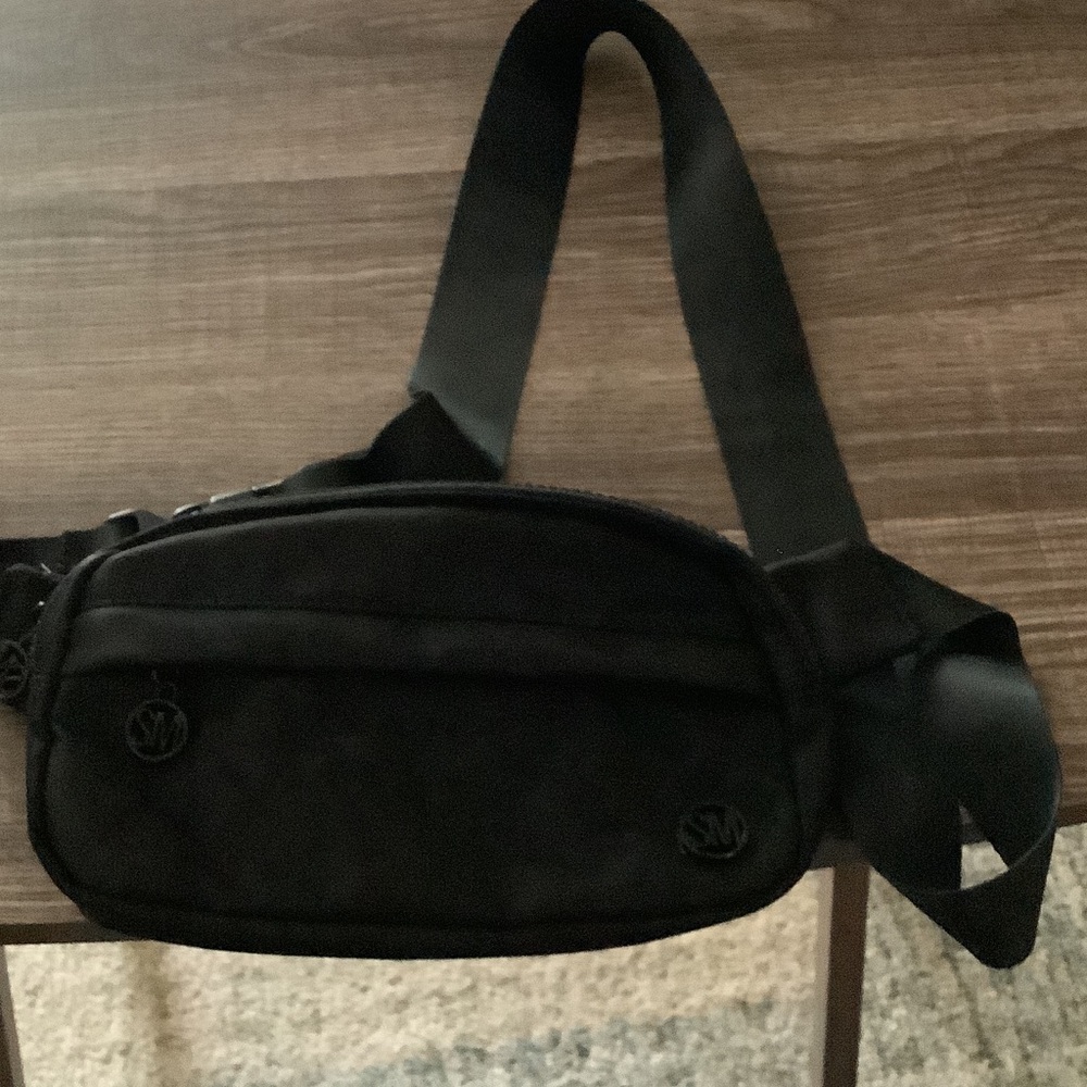 SM New York Black Crossbody Sling Bag